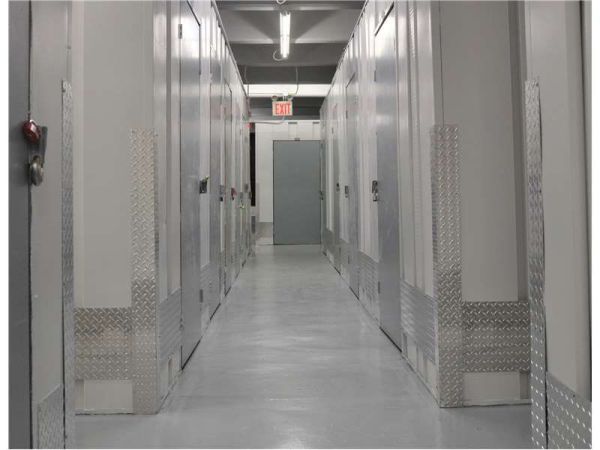 Extra Space Storage - 8882 - Bronx - Jerome Ave - 2165 Jerome Avenue