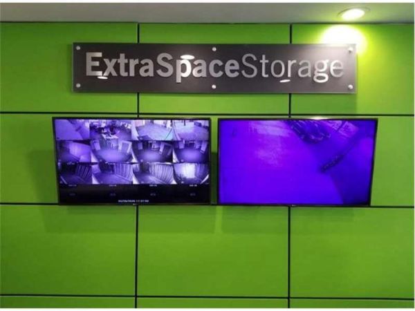 Extra Space Storage - 8882 - Bronx - Jerome Ave - 2165 Jerome Avenue