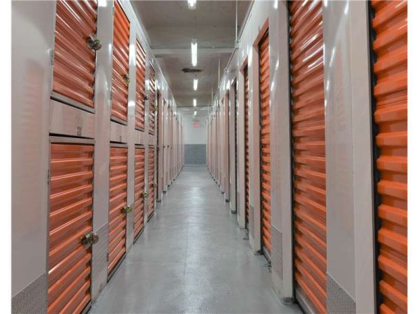 Extra Space Storage - 8882 - Bronx - Jerome Ave - 2165 Jerome Avenue