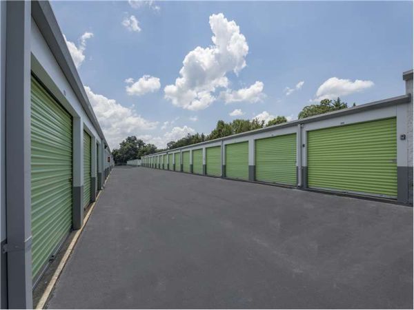 Extra Space Storage - 1722 - Hickory - 18th Street NE - 1108 18th Street Northeast