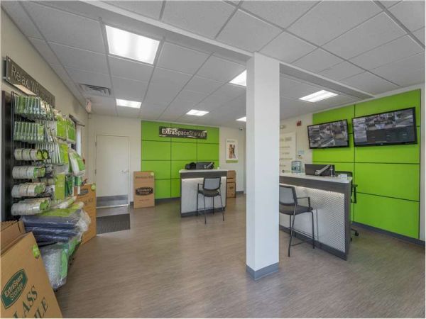 Extra Space Storage - 0741 - Johnston - Hartford Ave - 1640 Hartford Avenue