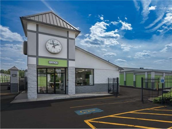 Extra Space Storage - 0741 - Johnston - Hartford Ave - 1640 Hartford Avenue