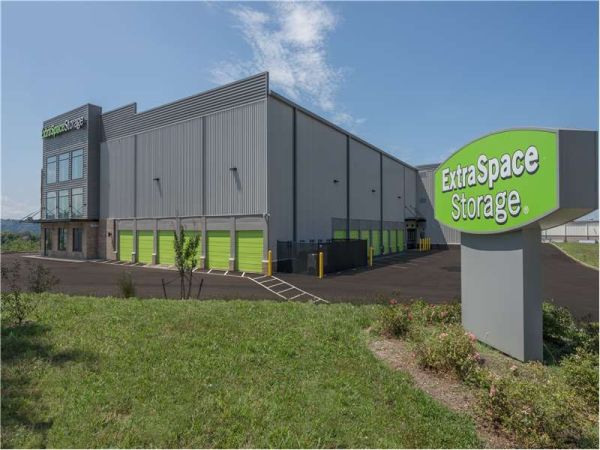 Extra Space Storage - 7132 - Knoxville - Western Ave - 2072 Western Avenue