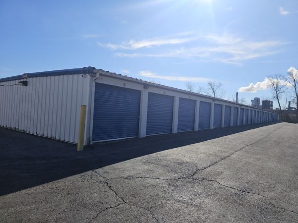 Secure EZ Storage - Middletown - 1590 Oxford State Road