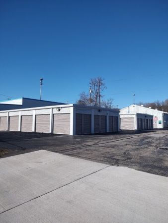 Secure EZ Storage - Forest Park - 1254 West Sharon Road