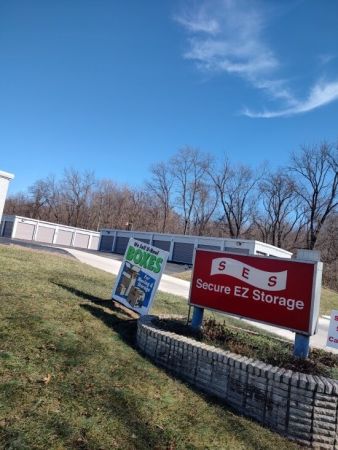 Secure EZ Storage - Forest Park - 1254 West Sharon Road