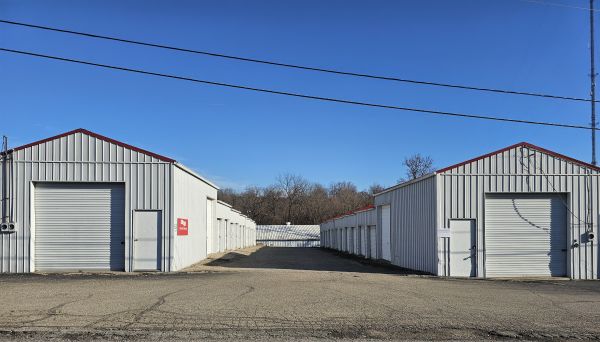 Secure EZ Storage - Forest Park - 1254 West Sharon Road