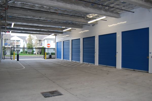 West Coast Self-Storage of Vancouver - 501 Southeast 164th Avenue