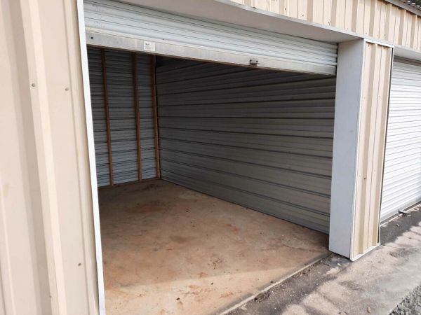 Clinton Self Storage LLC - 1705 South Carolina 72