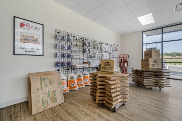 Razor Box Storage - Fort Smith - 8601 Chad Colley Boulevard