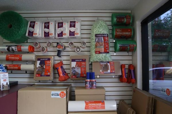 Public Storage - Granada Hills - 18175 Chatsworth Ave - 18175 Chatsworth Ave