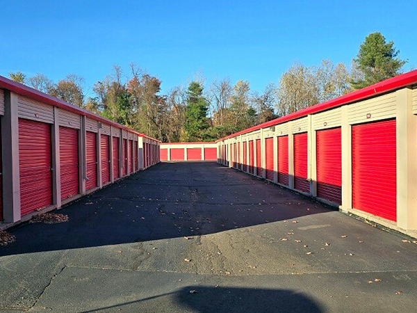 Storage Rentals of America - Simsbury - Hopmeadow St - 1280 Hopmeadow Street