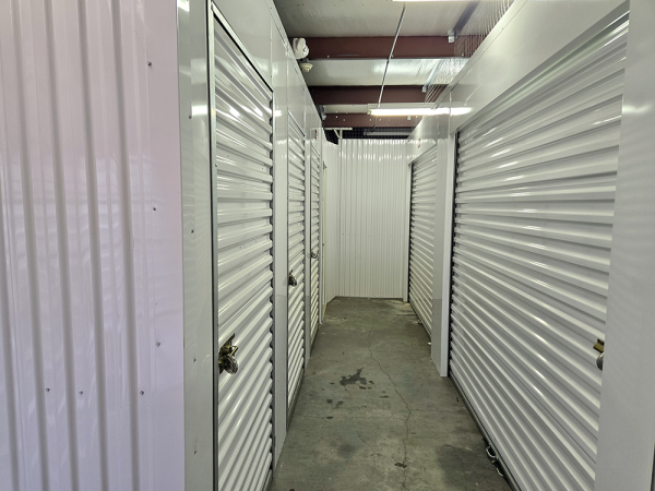 Storage Rentals of America - Windsor Locks - North St - 497 North Street