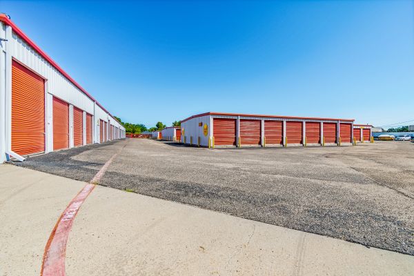 SpareBox Storage - Amarillo - Lawrence Blvd - 6101 Lawrence Boulevard