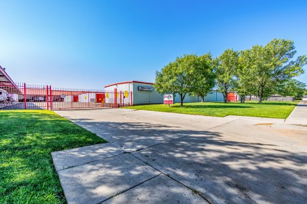 SpareBox Storage - Amarillo - Lawrence Blvd - 6101 Lawrence Boulevard