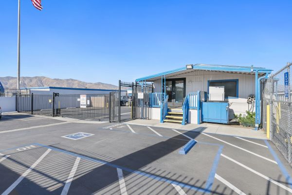US Storage Centers - Hemet - 1180 North State Street