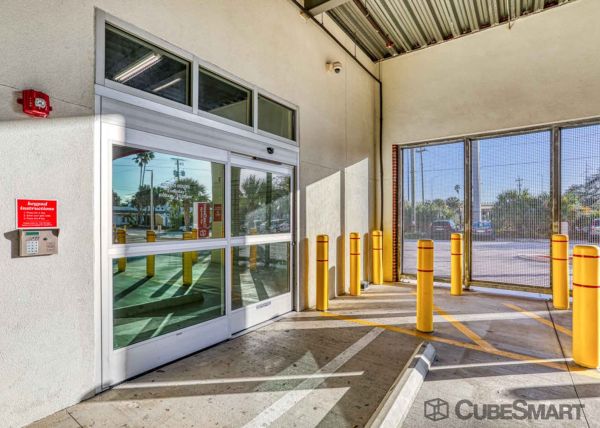 CubeSmart Self Storage - FL Tampa West Granada Street - 3007 West Granada Street