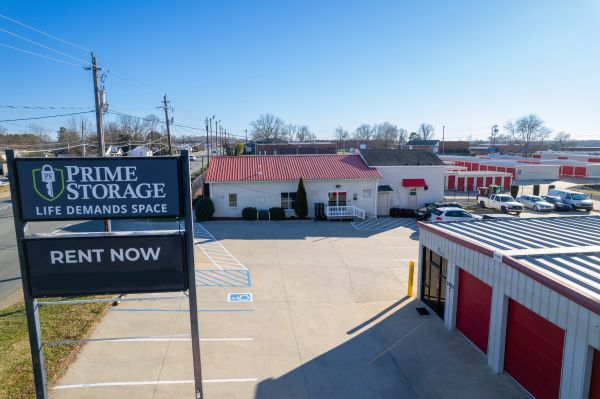 Prime Storage - Burlington Maple Ave - 1907 Maple Avenue
