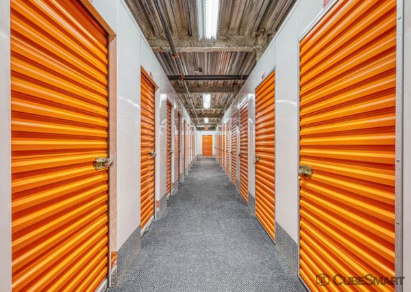CubeSmart Self Storage - NY Queens Woodside Ave - 33-24 Woodside Avenue