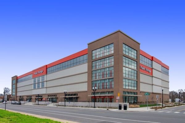 Public Storage - Alexandria - 880 S Pickett Street - 880 S Pickett Street