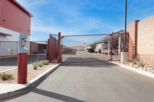 StoreMore Self Storage- Mesquite - 51 Auto Mall Circle