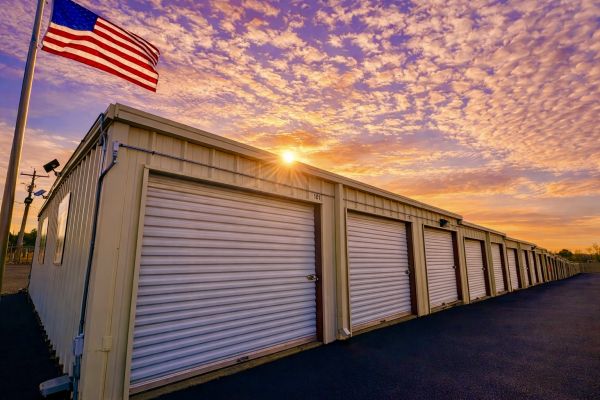 Cardinal State Storage - Raeford - 105 Midway Drive