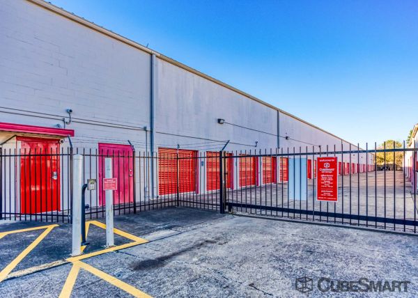 CubeSmart Self Storage - TX Houston Mangum Rd - 3735 Mangum Road
