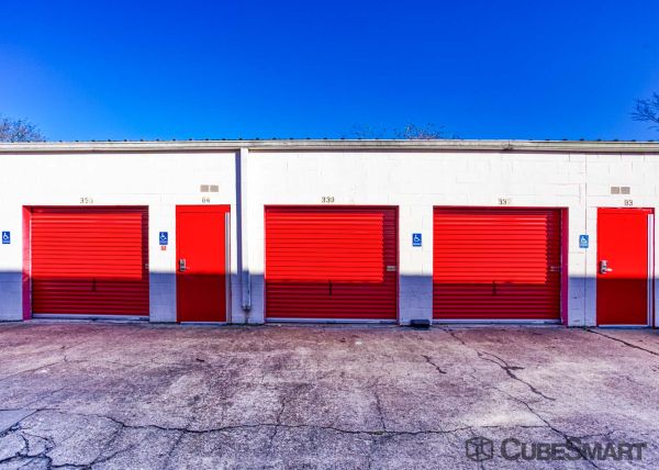 CubeSmart Self Storage - TX Houston Mangum Rd - 3735 Mangum Road