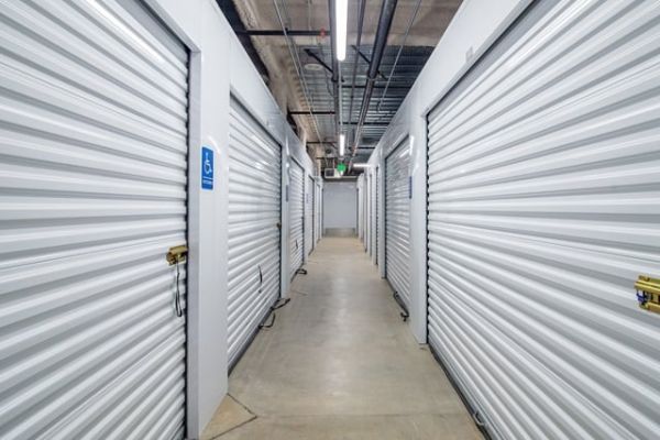 Public Storage - Shoreline - 19237 Aurora Ave N - 19237 Aurora Ave N