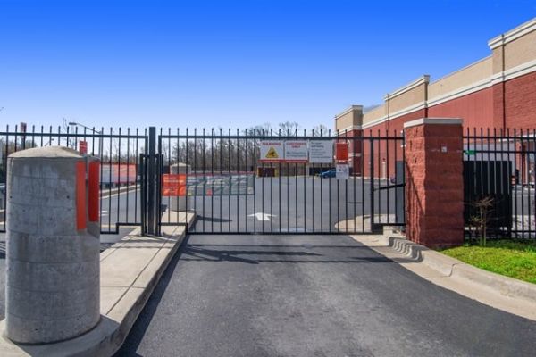 Public Storage - Burtonsville - 4001 Sandy Spring Rd - 4001 Sandy Spring Rd