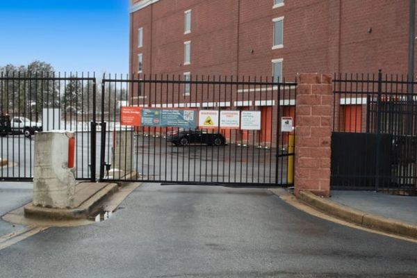 Public Storage - Waldorf - 12120 Pierce Rd - 12120 Pierce Rd