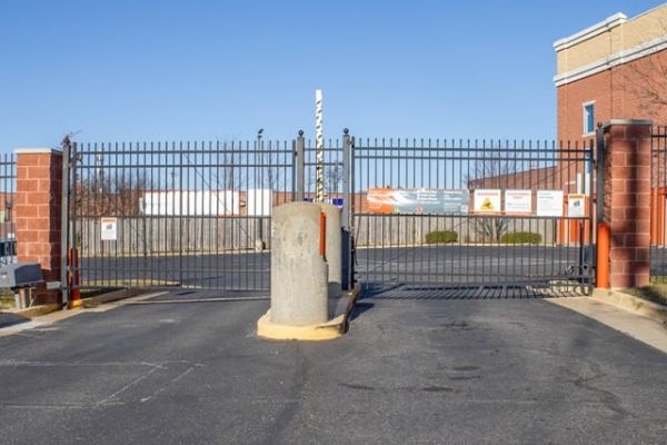 Public Storage - Sterling - 45980 Old Ox Rd - 45980 Old Ox Rd