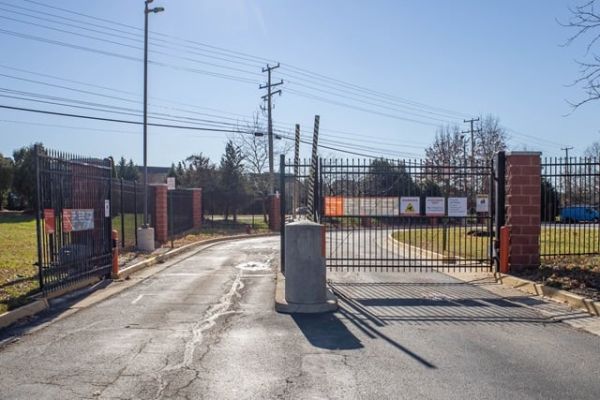 Public Storage - Chantilly - 3700 Centreville Rd - 3700 Centreville Rd