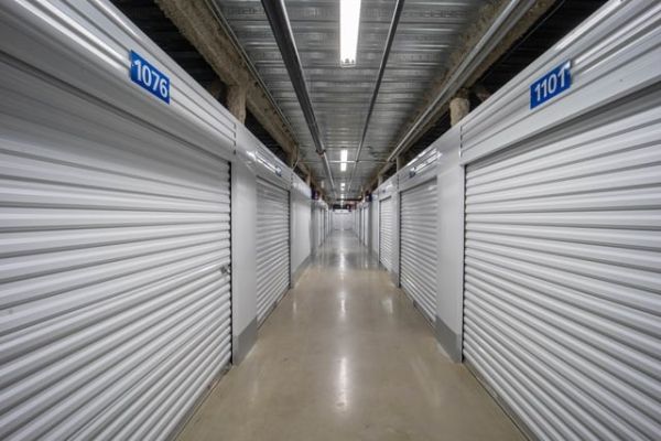 Public Storage - Columbia - 9002 Red Branch Rd - 9002 Red Branch Rd
