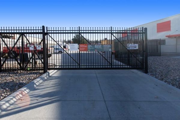 Public Storage - Omaha - 301 S 74th St - 301 S 74th St