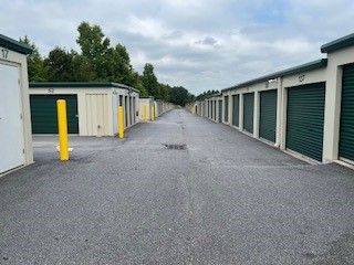 Valley Storage - Hickory East - 1506 26th Street Boulevard Southeast