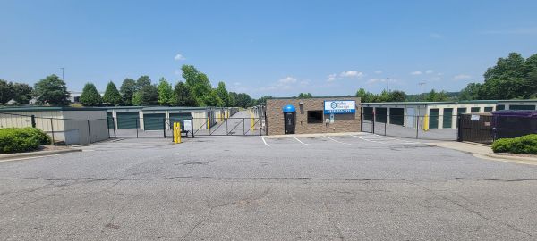 Valley Storage - Hickory East - 1506 26th Street Boulevard Southeast