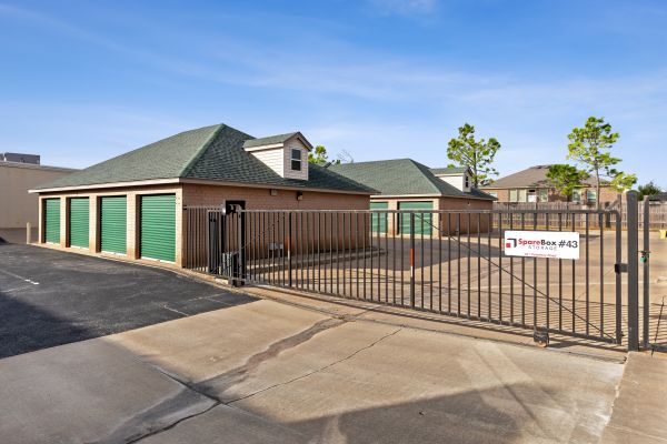 SpareBox Storage - Yukon - Cemetery Rd - 321 Cemetery Road