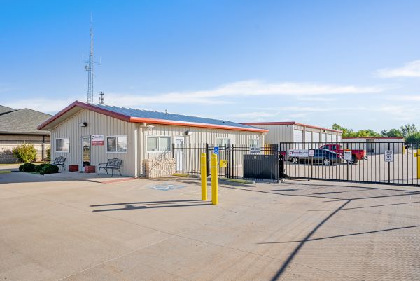 SpareBox Storage - Enid - S Hoover St - 1001 South Hoover Street