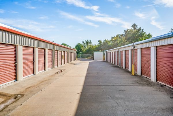 SpareBox Storage - Enid - S Hoover St - 1001 South Hoover Street