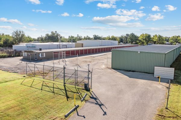 SpareBox Storage - Enid - W Chestnut Ave - 2023 West Chestnut Avenue