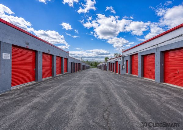 CubeSmart Self Storage - PA Frazer Lancaster Ave - 641 Lancaster Avenue