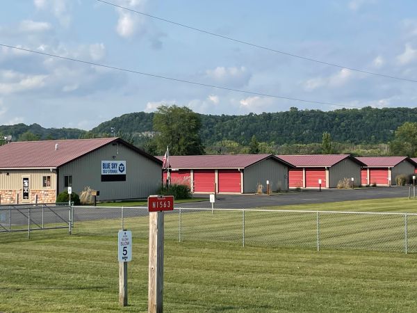 New Frontier Self Storage - Hager City - N1563 Us Highway 63