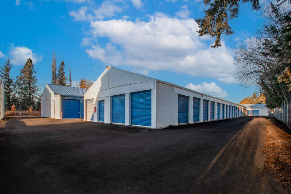 US Storage Centers - Salem - River - 2611 River Road South