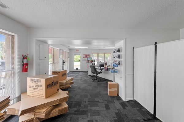 Storage Sense - Burlington - Harden - 382 Harden Street