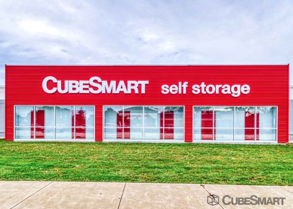 CubeSmart Self Storage - OH Cleveland Brookpark Rd - 2000 Brookpark Road