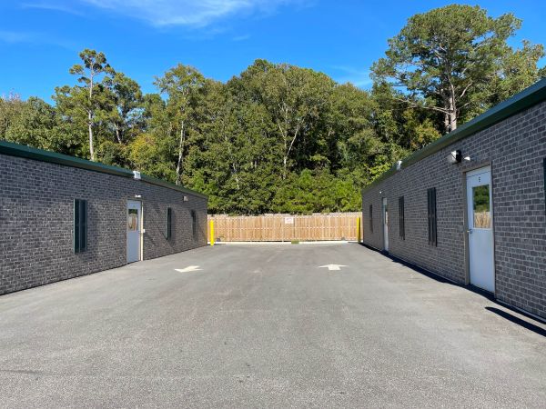 Summit Self Storage - Awendaw - 4042 North Highway 17