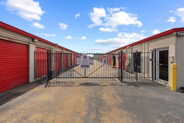 Small Town Storage - Houston - Rowlett - 9900 Rowlett Road