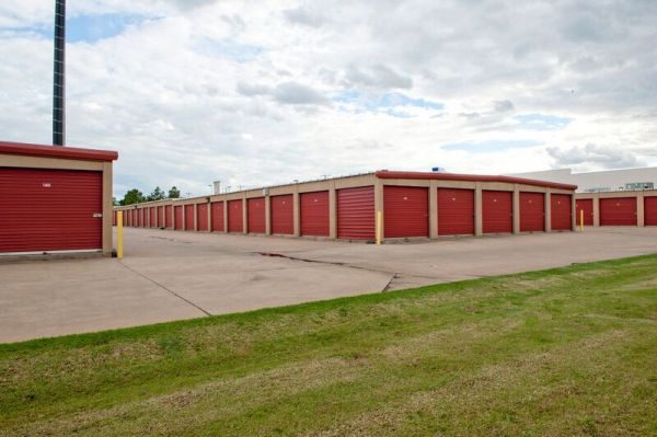 American Self Storage #21 - 1255 West Interstate 240 Service Road