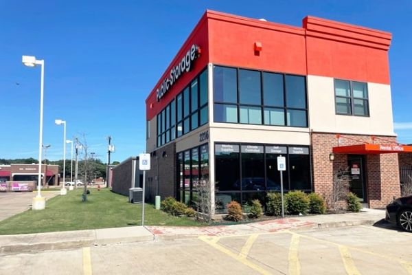Public Storage - Pantego - 2216 W Park Row Drive - 2216 W Park Row Drive